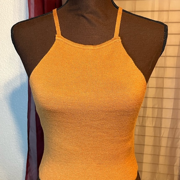 Sweater-Knit Cropped Cami (Praline) - Picture 4 of 6